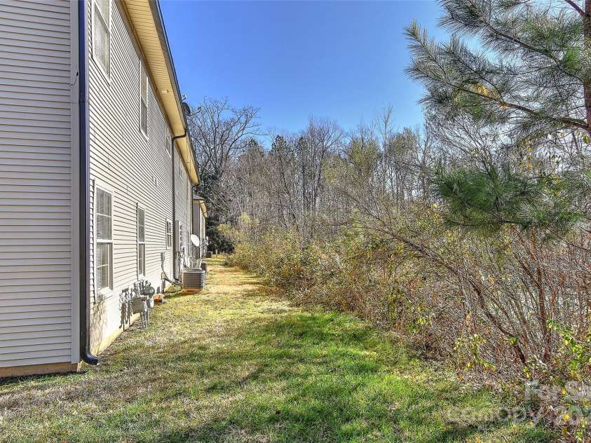 6512 Quarterbridge Lane, Charlotte, NC 28262.  MLS# CAR4242993, YatesRealty ID 6005. 