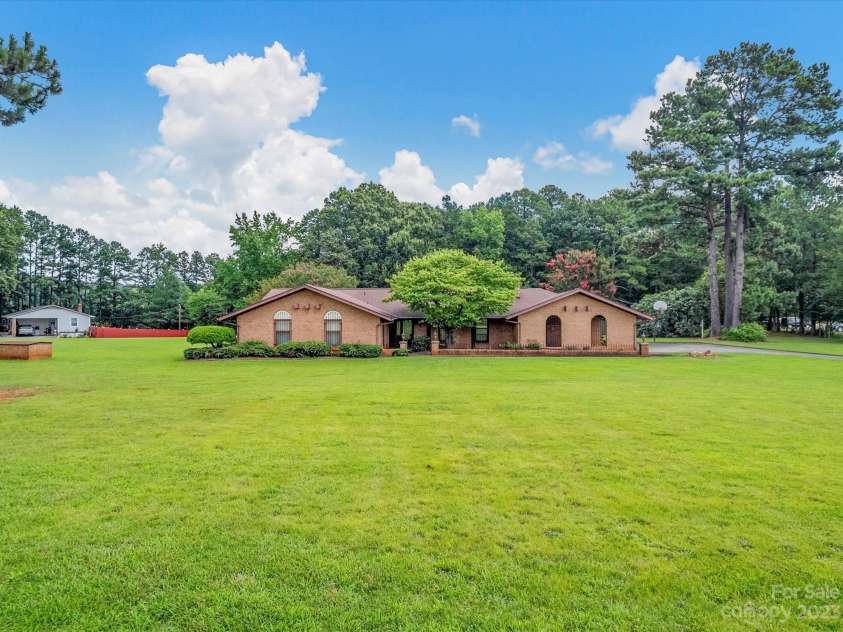 13101 Phillips Road, Matthews, NC 28105.  MLS# CAR4054524, YatesRealty ID 6006. 