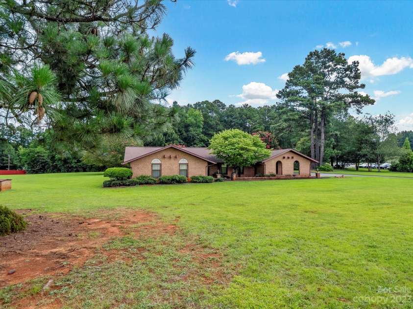 13101 Phillips Road, Matthews, NC 28105.  MLS# CAR4054524, YatesRealty ID 6006. 