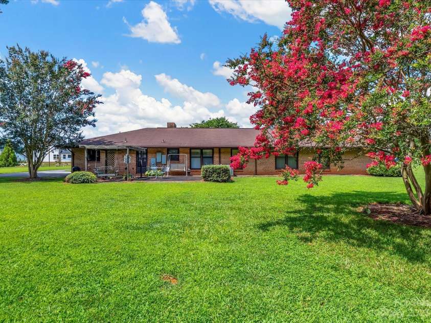 13101 Phillips Road, Matthews, NC 28105.  MLS# CAR4054524, YatesRealty ID 6006. 