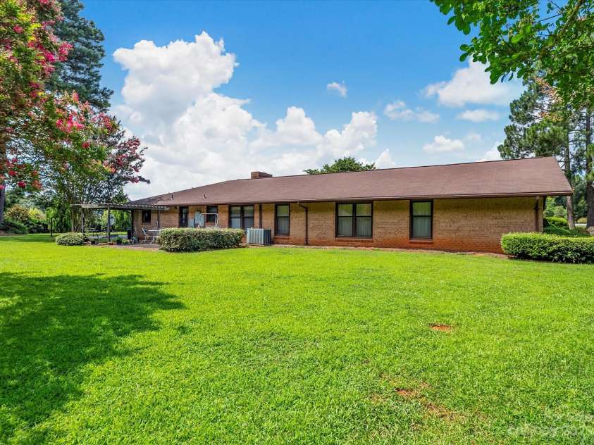 13101 Phillips Road, Matthews, NC 28105.  MLS# CAR4054524, YatesRealty ID 6006. 