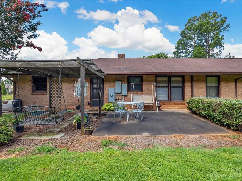 13101 Phillips Road, Matthews, NC 28105.  MLS# CAR4054524, YatesRealty ID 6006. 