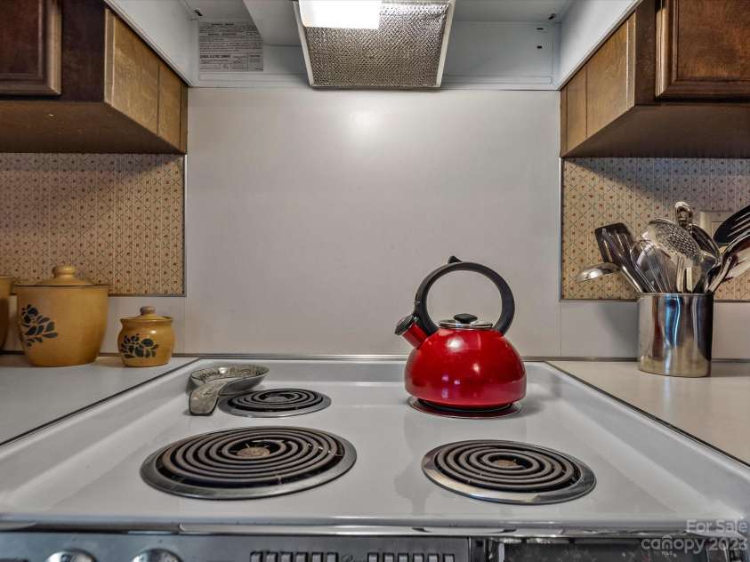 13101 Phillips Road, Matthews, NC 28105.  MLS# CAR4054524, YatesRealty ID 6006. 