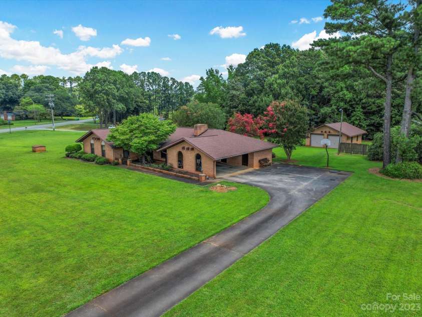 13101 Phillips Road, Matthews, NC 28105.  MLS# CAR4054524, YatesRealty ID 6006. 