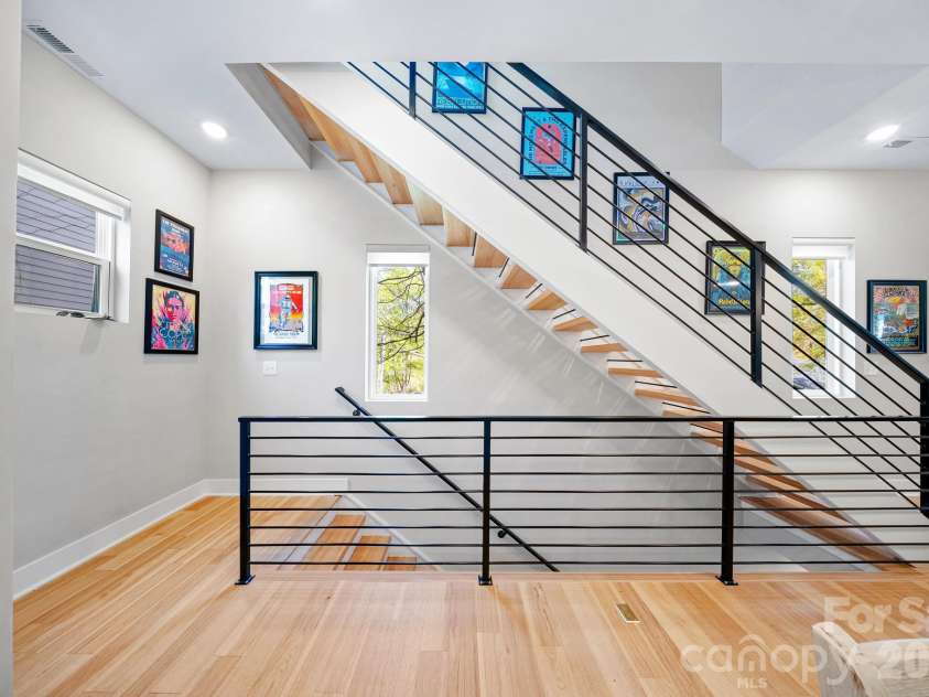 1115 Greenleaf Avenue, Charlotte, NC 28202.  MLS# CAR4248840, YatesRealty ID 6007. Upper Floor Living/Dining/Kitchen