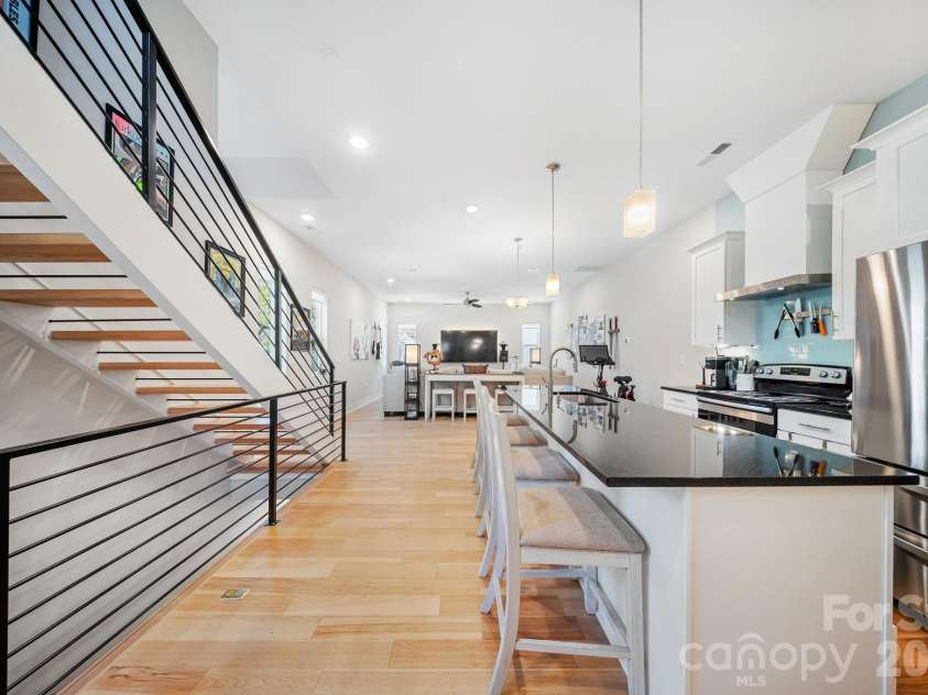 1115 Greenleaf Avenue, Charlotte, NC 28202.  MLS# CAR4248840, YatesRealty ID 6007. Upper Floor Living/Dining/Kitchen