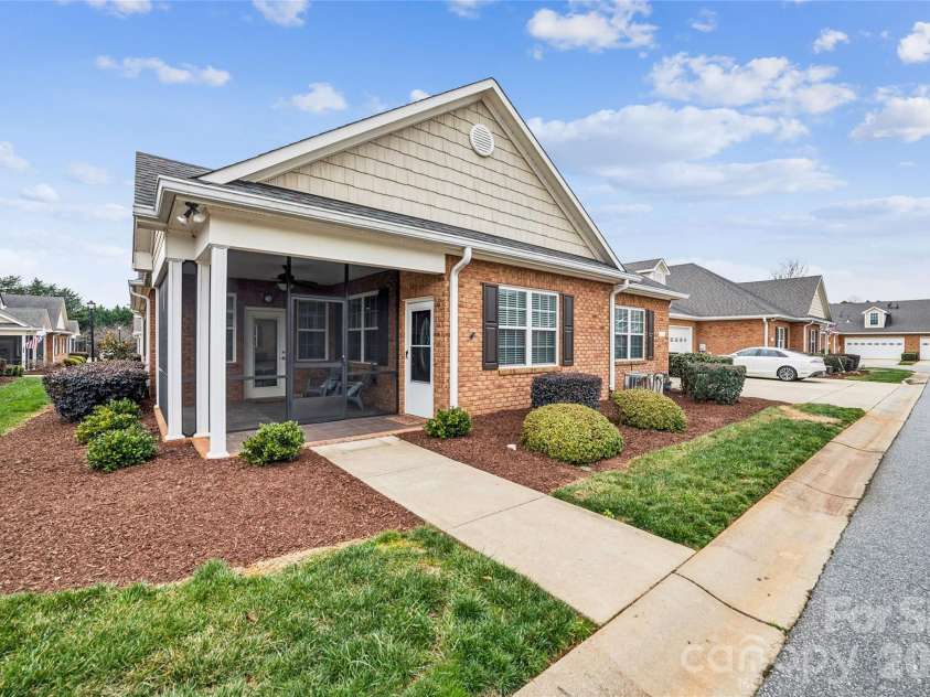 8310 Glacier Drive, Denver, NC 28037.  MLS# CAR4342981, YatesRealty ID 6008. 
