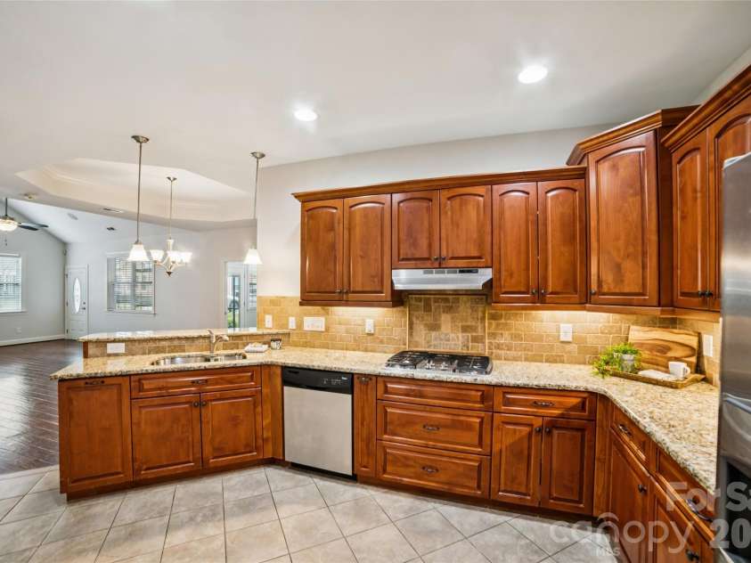8310 Glacier Drive, Denver, NC 28037.  MLS# CAR4342981, YatesRealty ID 6008. 