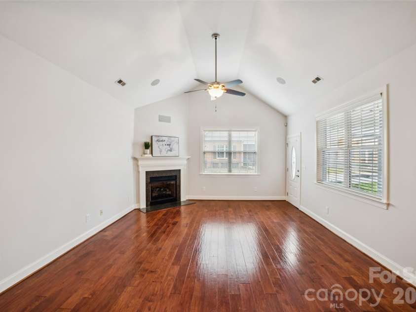 8310 Glacier Drive, Denver, NC 28037.  MLS# CAR4342981, YatesRealty ID 6008. Cathedral Ceilings in Great Room 
