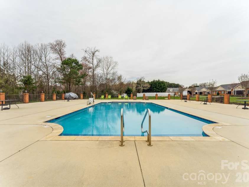 8310 Glacier Drive, Denver, NC 28037.  MLS# CAR4342981, YatesRealty ID 6008. Community Swimming Pool