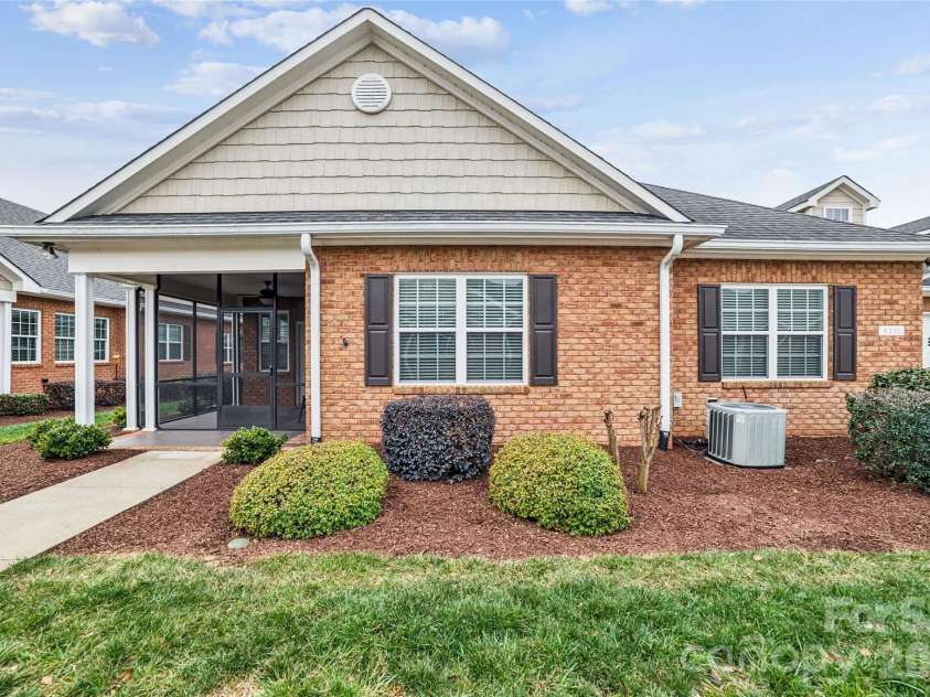 8310 Glacier Drive, Denver, NC 28037.  MLS# CAR4342981, YatesRealty ID 6008. Full Brick Exterior