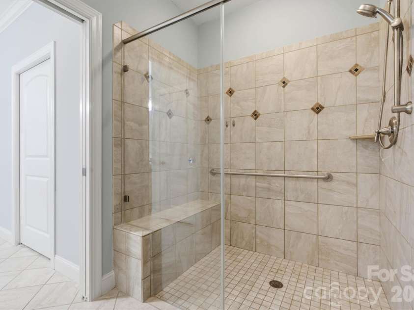 8310 Glacier Drive, Denver, NC 28037.  MLS# CAR4414884, YatesRealty ID 6008. 