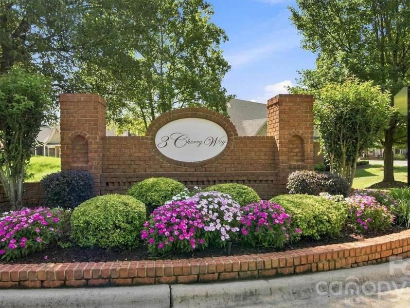8310 Glacier Drive, Denver, NC 28037.  MLS# CAR4414884, YatesRealty ID 6008. 
