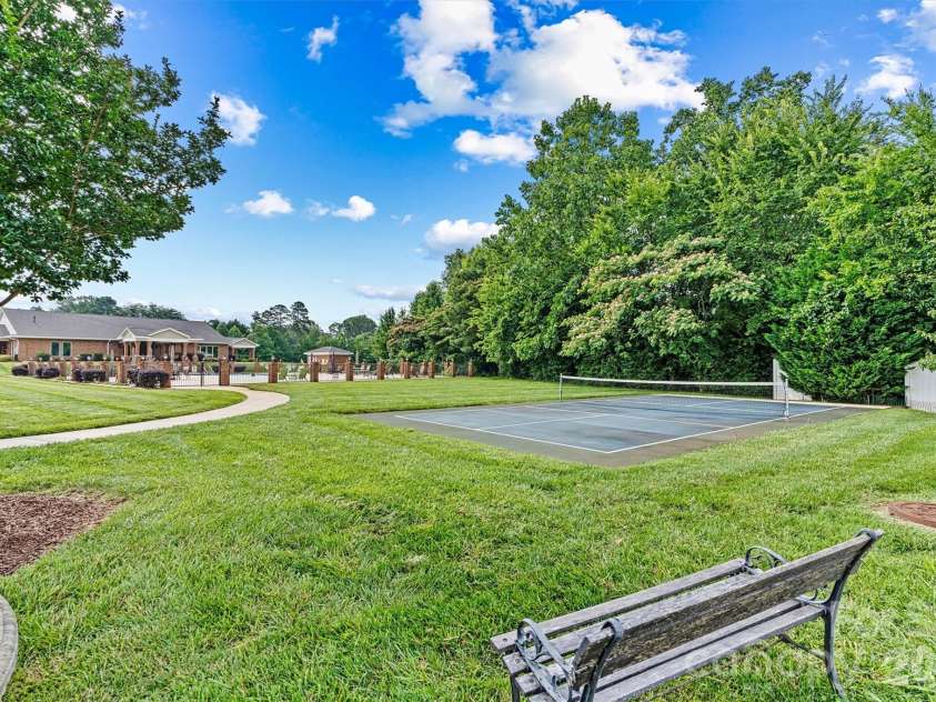8310 Glacier Drive, Denver, NC 28037.  MLS# CAR4414884, YatesRealty ID 6008. 