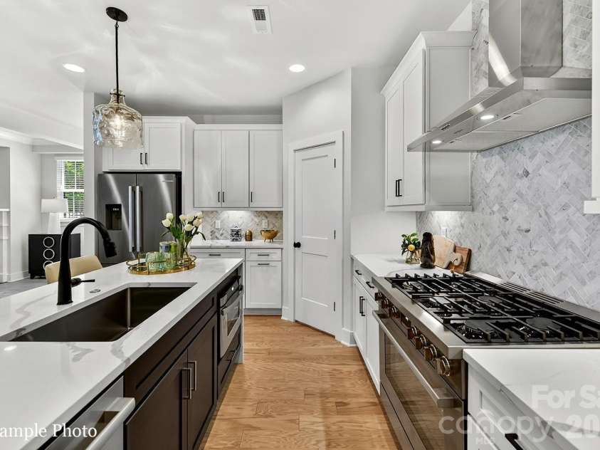 301 Gardner Avenue, Charlotte, NC 28208.  MLS# CAR4269719, YatesRealty ID 6009. 