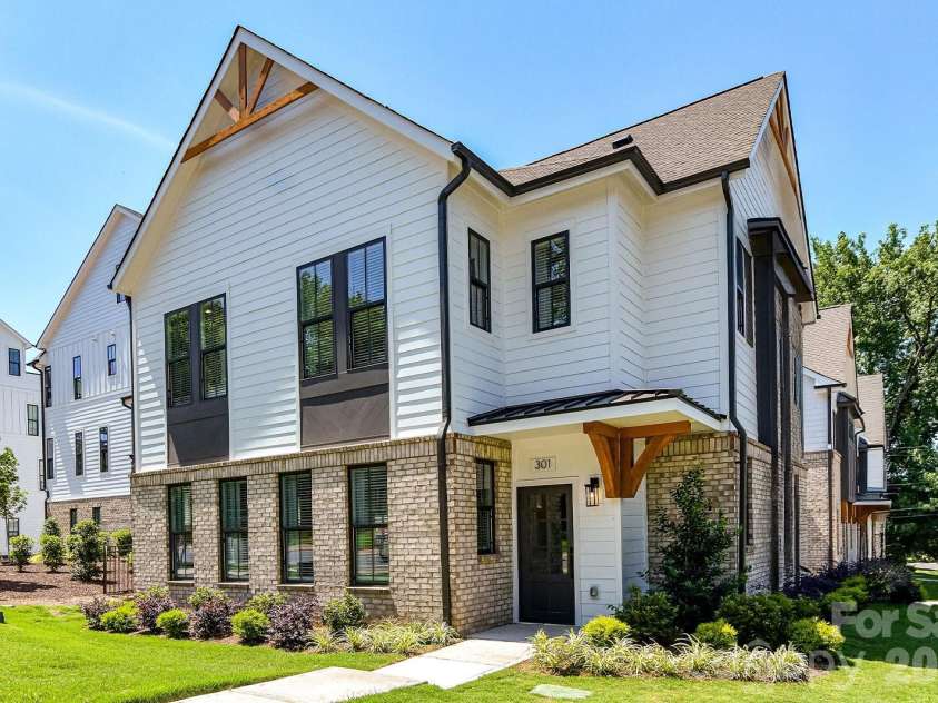 301 Gardner Avenue, Charlotte, NC 28208.  MLS# CAR4269719, YatesRealty ID 6009. 