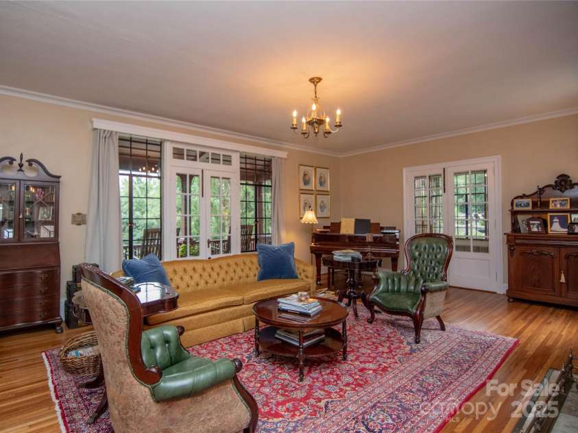 1220 Piedmont Avenue, Kings Mountain, NC 28086.  MLS# CAR4276152, YatesRealty ID 601. Living Room