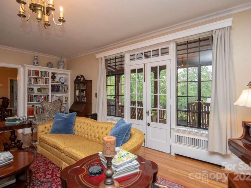 1220 Piedmont Avenue, Kings Mountain, NC 28086.  MLS# CAR4276152, YatesRealty ID 601. Living Room 