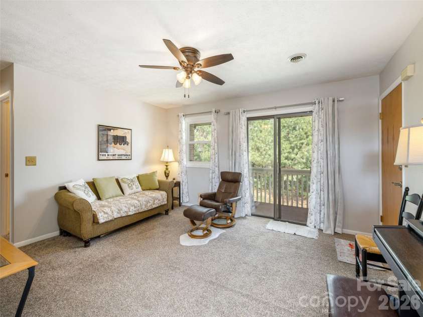 103 Oakwood Place, Hendersonville, NC 28792.  MLS# CAR4363968, YatesRealty ID 6010. Living Area
