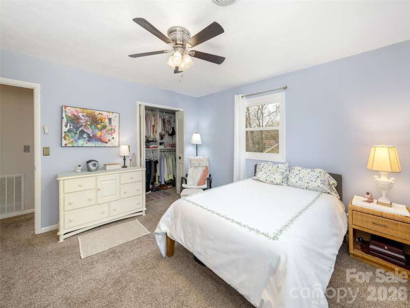 103 Oakwood Place, Hendersonville, NC 28792.  MLS# CAR4363968, YatesRealty ID 6010. Primary Bedroom
