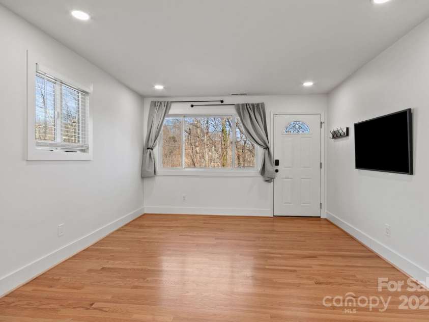 453 Riverview Drive, Asheville, NC 28806.  MLS# CAR4213246, YatesRealty ID 6012. 