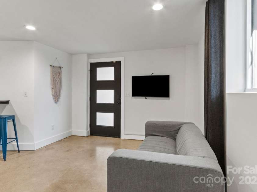 453 Riverview Drive, Asheville, NC 28806.  MLS# CAR4213246, YatesRealty ID 6012. 