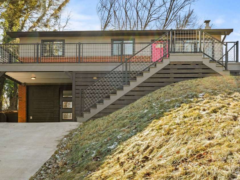 453 Riverview Drive, Asheville, NC 28806.  MLS# CAR4213246, YatesRealty ID 6012. 