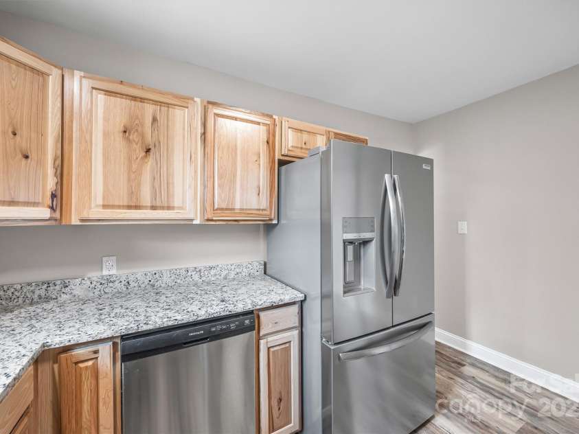560 Walnut Street, Rock Hill, SC 29730.  MLS# CAR4305950, YatesRealty ID 6013. 