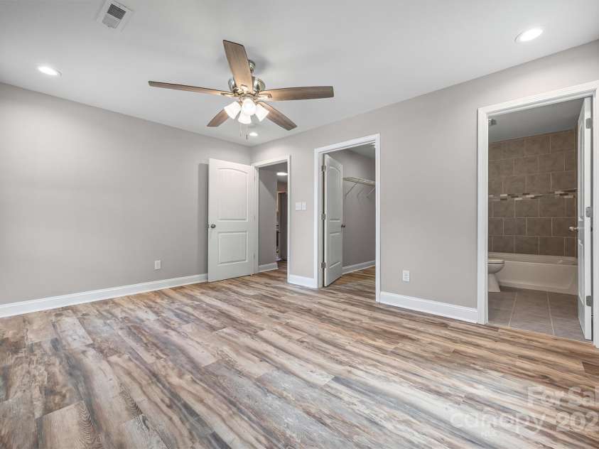 560 Walnut Street, Rock Hill, SC 29730.  MLS# CAR4305950, YatesRealty ID 6013. 