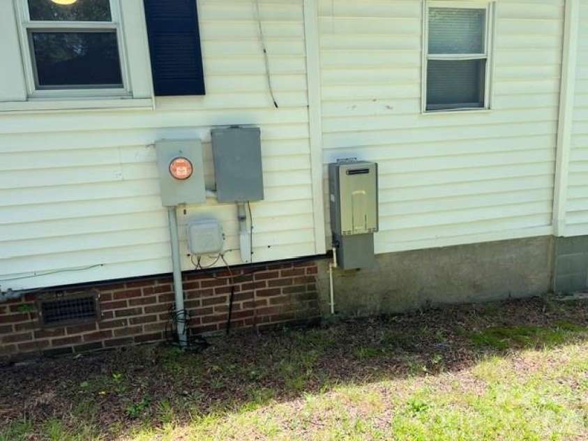 691 Harris Street, Concord, NC 28025.  MLS# CAR4385532, YatesRealty ID 6014. 