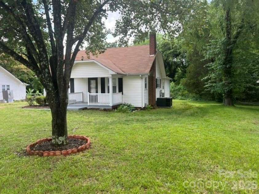 691 Harris Street, Concord, NC 28025.  MLS# CAR4385532, YatesRealty ID 6014. 