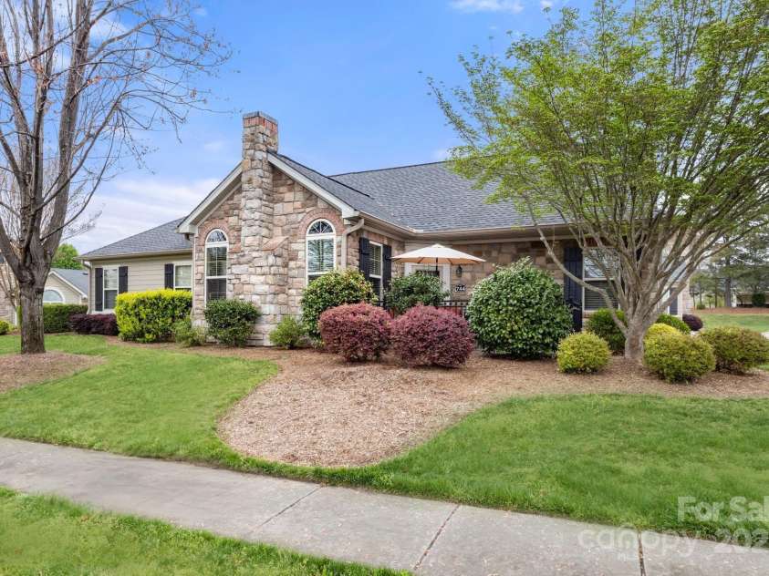 744 Ledgestone Court, Tega Cay, SC 29708.  MLS# CAR4241138, YatesRealty ID 6015. 