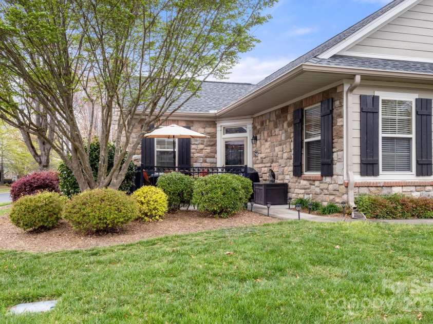 744 Ledgestone Court, Tega Cay, SC 29708.  MLS# CAR4241138, YatesRealty ID 6015. 