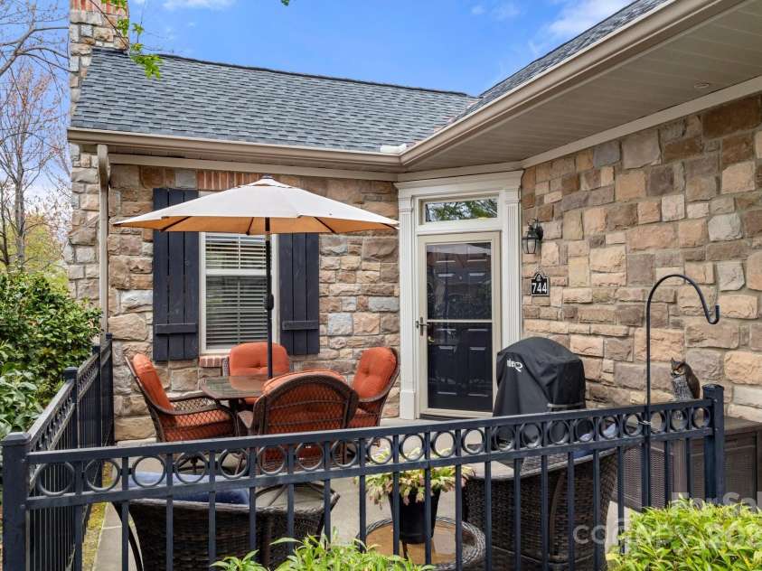 744 Ledgestone Court, Tega Cay, SC 29708.  MLS# CAR4241138, YatesRealty ID 6015. 