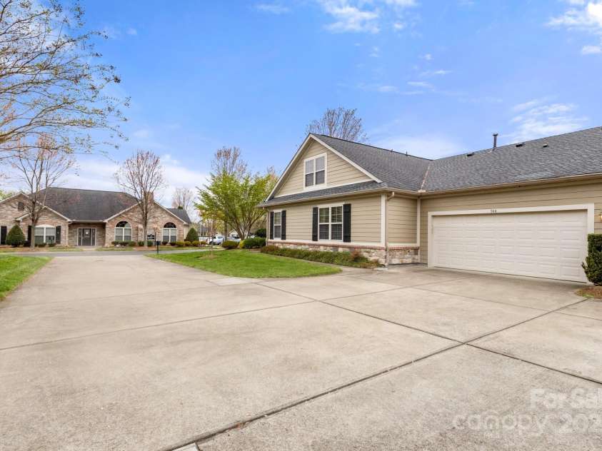 744 Ledgestone Court, Tega Cay, SC 29708.  MLS# CAR4241138, YatesRealty ID 6015. 