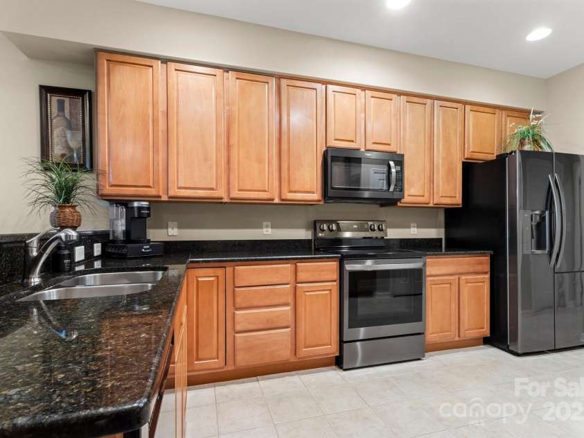 744 Ledgestone Court, Tega Cay, SC 29708.  MLS# CAR4241138, YatesRealty ID 6015. 