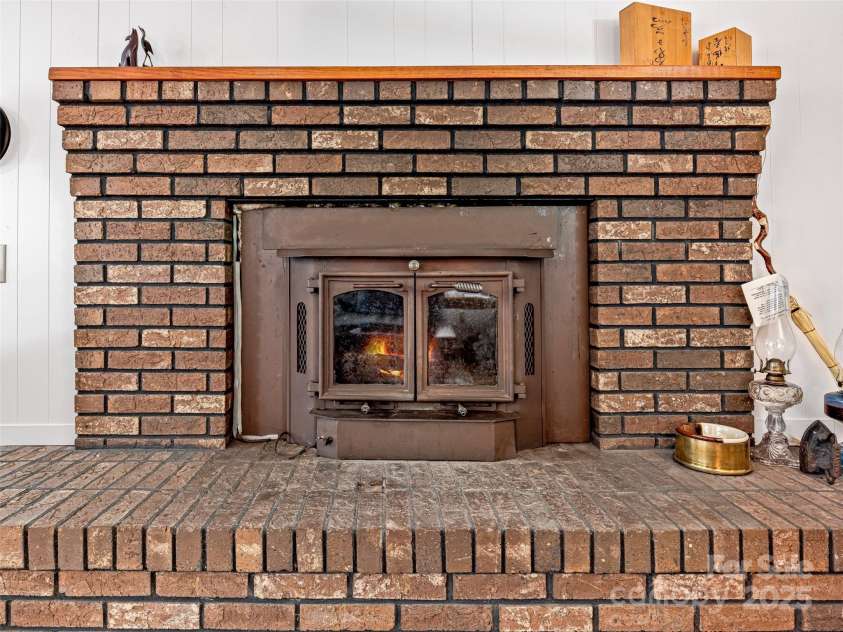 29 Tall Oaks Road, Candler, NC 28715.  MLS# CAR4163907, YatesRealty ID 6016. 