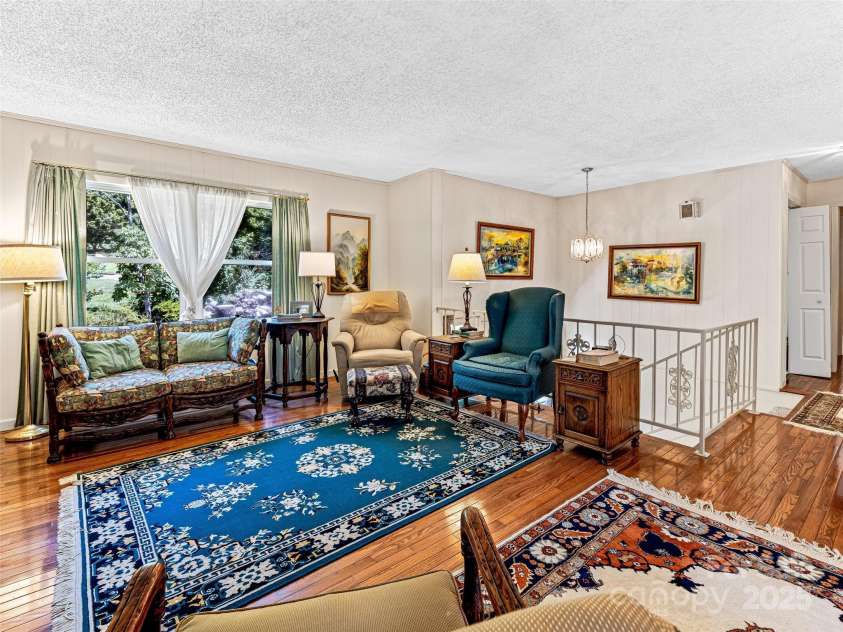 29 Tall Oaks Road, Candler, NC 28715.  MLS# CAR4163907, YatesRealty ID 6016. 
