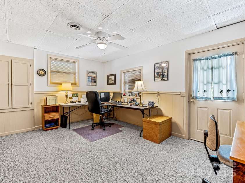 29 Tall Oaks Road, Candler, NC 28715.  MLS# CAR4163907, YatesRealty ID 6016. Work from home or use as another bedroom