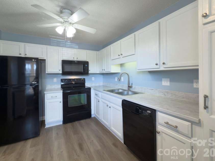 1104 Deermouse Way, Hendersonville, NC 28792.  MLS# CAR4296698, YatesRealty ID 6018. 