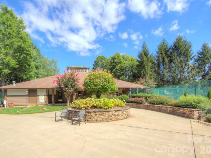 1104 Deermouse Way, Hendersonville, NC 28792.  MLS# CAR4296698, YatesRealty ID 6018. 