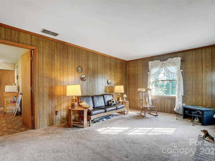 7000 David Avenue, Charlotte, NC 28214.  MLS# CAR4242117, YatesRealty ID 6018. 