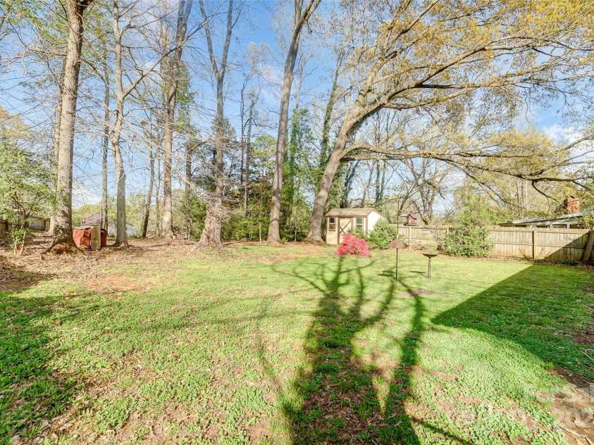 7000 David Avenue, Charlotte, NC 28214.  MLS# CAR4242117, YatesRealty ID 6018. 