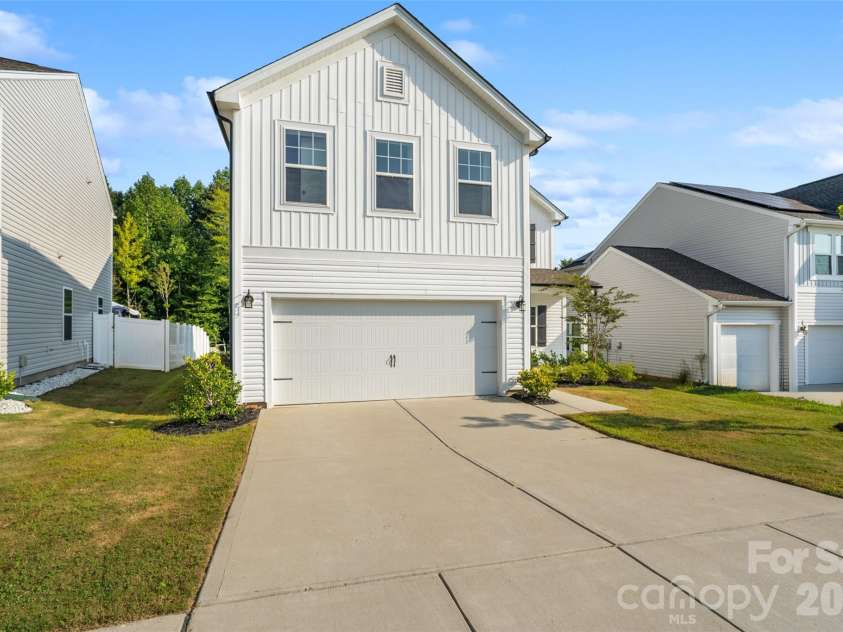 5113 Arbordale Way, Mount Holly, NC 28120.  MLS# CAR4294458, YatesRealty ID 6019. 