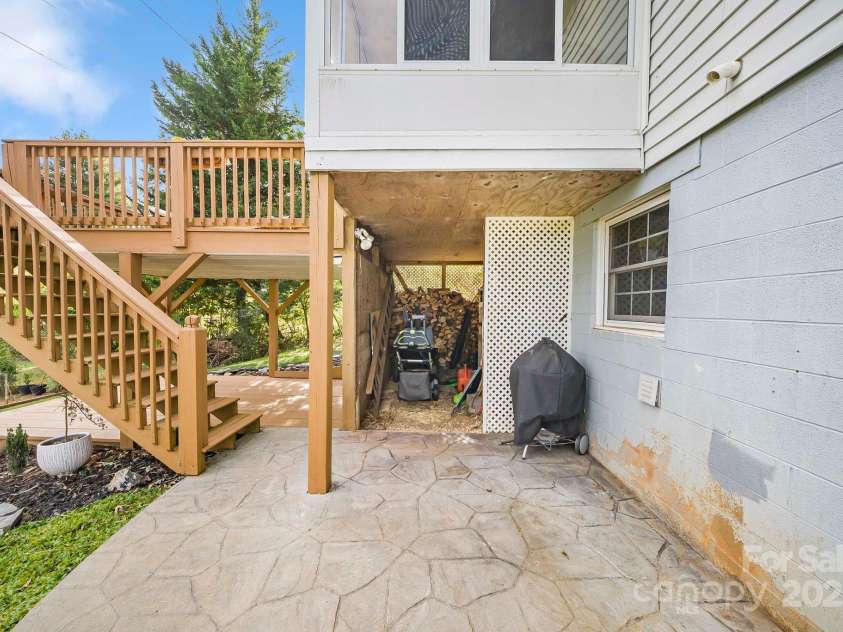 16 Woodfield Road, Arden, NC 28704.  MLS# CAR4316013, YatesRealty ID 602. 