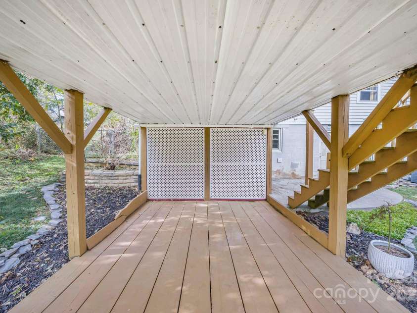 16 Woodfield Road, Arden, NC 28704.  MLS# CAR4316013, YatesRealty ID 602. 