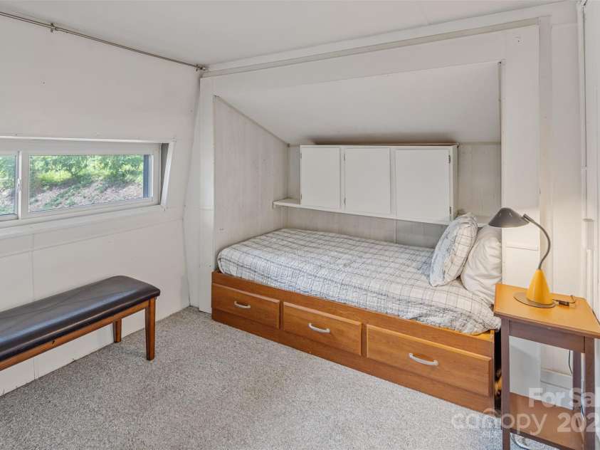 335 Snowshoe Loop, Newland, NC 28657.  MLS# CAR4290486, YatesRealty ID 602. 