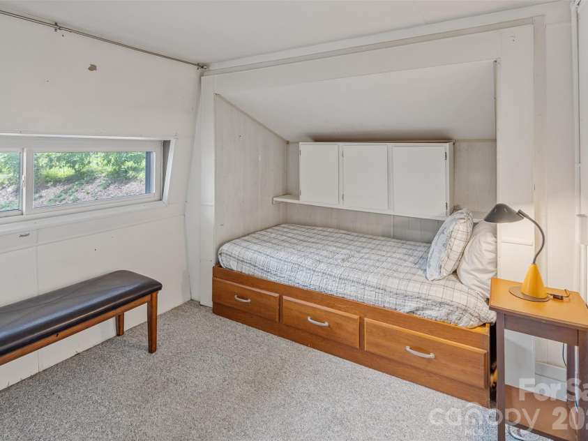 335 Snowshoe Loop, Newland, NC 28657.  MLS# CAR4399483, YatesRealty ID 602. 