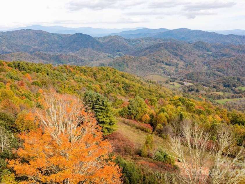 1375 Swing Road, Burnsville, NC 28714.  MLS# CAR4131042, YatesRealty ID 6020. 