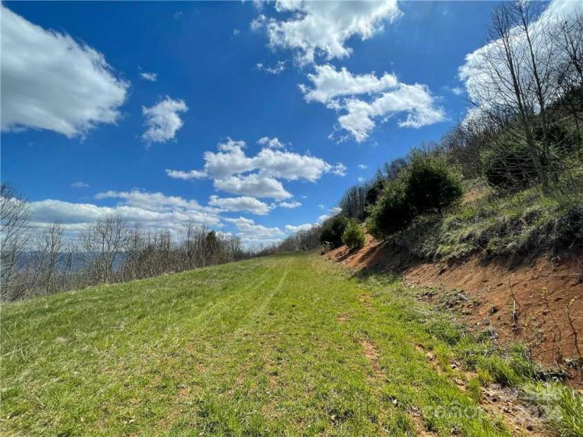 1375 Swing Road, Burnsville, NC 28714.  MLS# CAR4131042, YatesRealty ID 6020. 